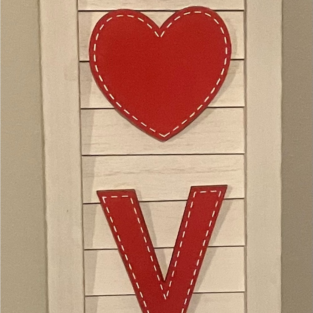 Wooden love shutter pic